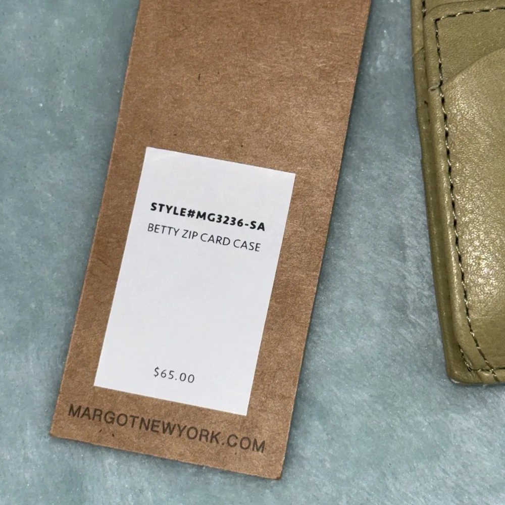 Margot New York Betty Zip Card Case Green